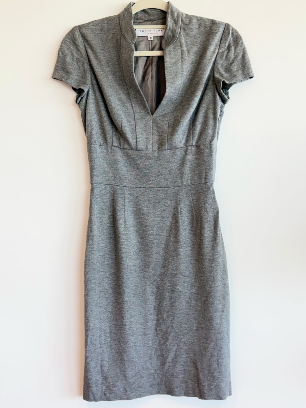 Trina Turk Gray Cap Sleeve Mandarin Collar V-Neck Sheath Dress Size 0